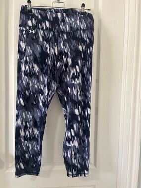 Under Armour Women’s UA Motion Printed Ankle Leggings.